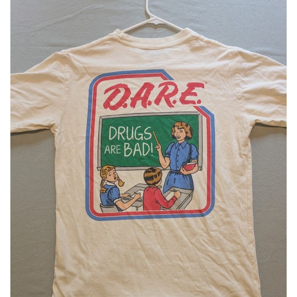 Vintage DARE Keeping Kids Off Drugs Are Bad Chalkboard Graphic T Shirt Cream